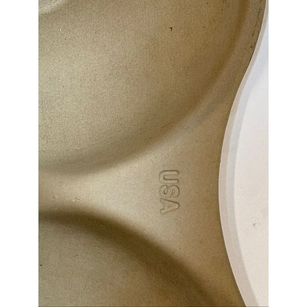 Pampered Chef Double Pet Bowl Feeder Dish Stoneware Tan USA 5132